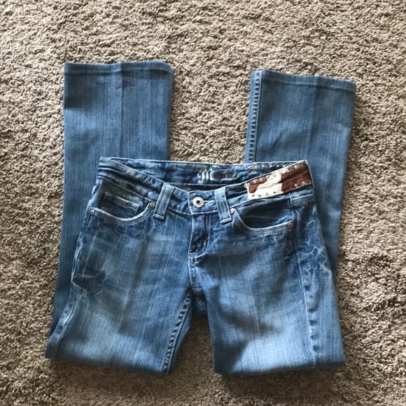 3/$15 😎 Miss Me Special Edition Cowhide Jeans Shortened 26 - Picture 1 of 8